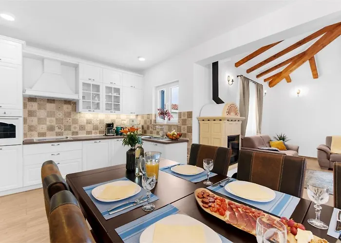 Ladora Villa Tar-Vabriga