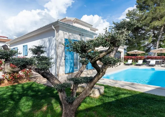 Vila Ladora Tar-Vabriga